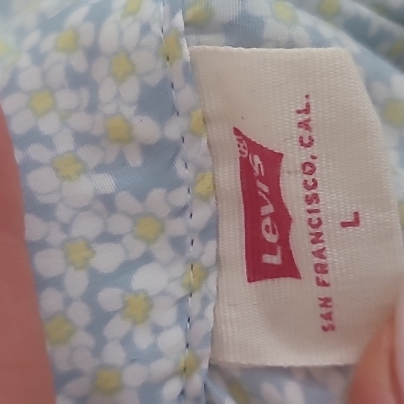 LEVIS LING SLEEVELESS Blouse - Picture 7 of 8